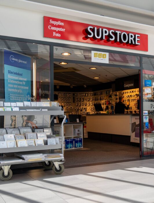 Bekijk deze afbeelding van Supstore op Winkelcentrum Goverwelle